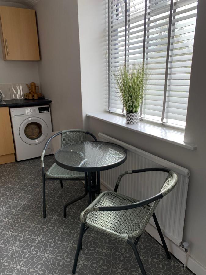 The Greens Apartment Farnworth Luaran gambar